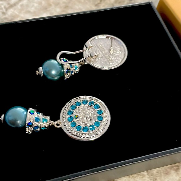Heidi Daus Swag Earrings for Pierced Ears - Picture 5 of 10